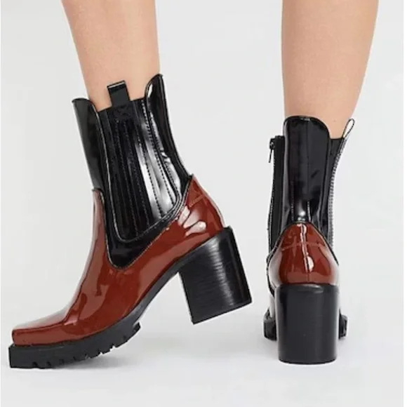 NIB JEFFREY CAMPBELL PATENT SABINE CHELSEA MOTO BOOTS - Picture 1 of 10